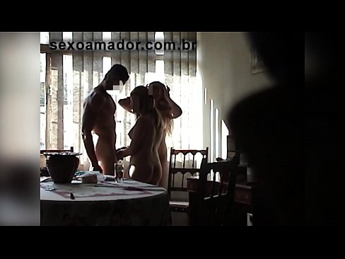 ❤️ Seks arkadaşlar dev bir adam ve onunla bir üçlü davet ❤️❌ Porno vk bize %tr.assistirhentai.ru ❌