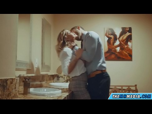 ❤️ Büyük memeli bir sarışın seni umumi tuvalette baştan çıkardığında ❤️❌ Porno vk bize %tr.assistirhentai.ru ❌